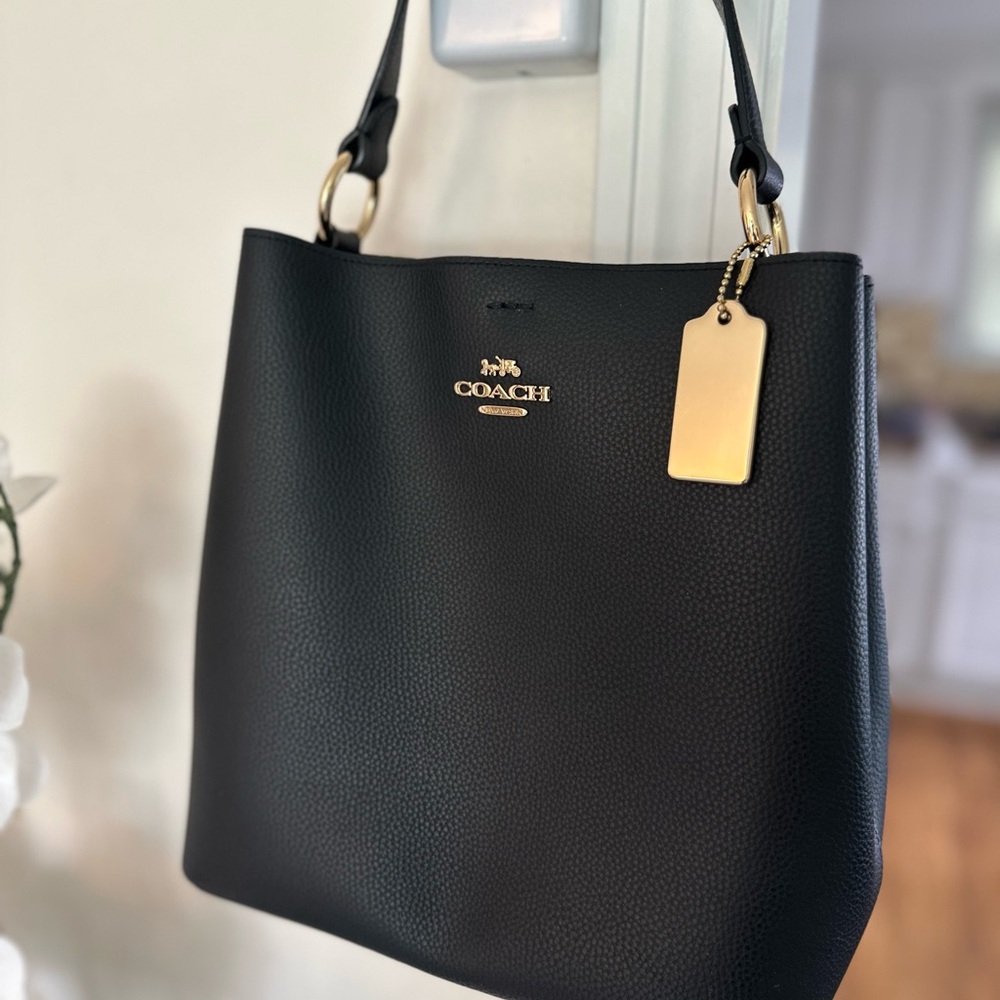 COACH | Town Bucket Bag | Black